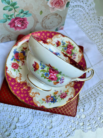 Royal Warrant By Her Majesty The Queen Paragon Teacup and Saucer Duo